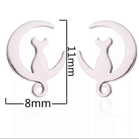 🎉 New Stainless steel silver cat & moon stud earrings - Picture 2 of 3